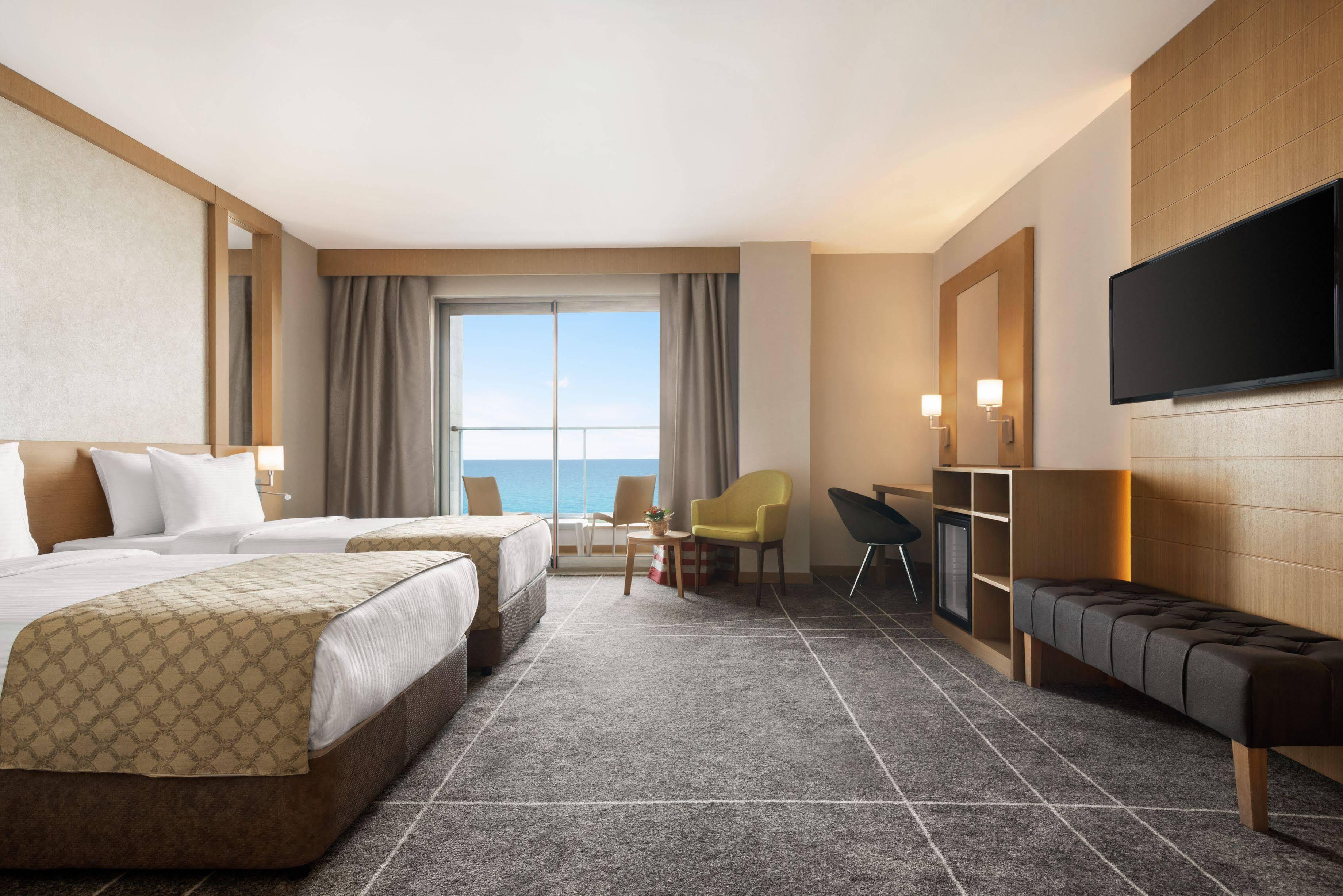 Ramada Resort By Wyndham Unye Exterior foto