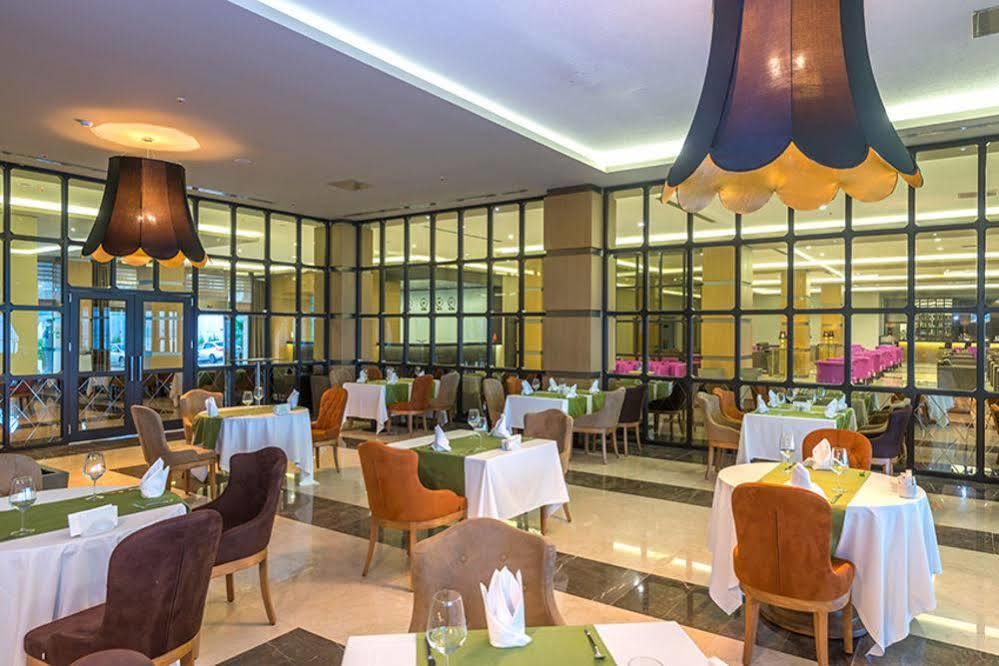 Ramada Resort By Wyndham Unye Exterior foto